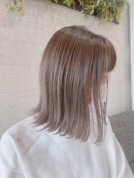 アンフィニー(Infini) ○○ハイトーン、透け感のある外ハネ○○