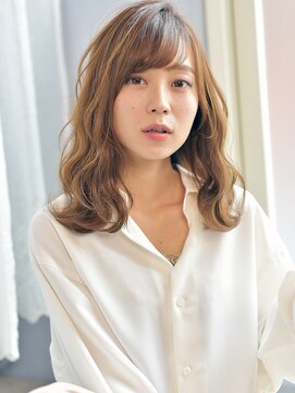 イリーブ(elieve) 透明感カラーでやわらかな質感へ