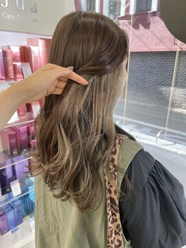 ブラウン(Brown) アッシュブラウン×シルバーベージュインナー