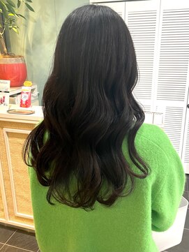 トリコ ショップアンドヘアサロン(tricot shop hair salon) つや髪　ぱっつん前髪　似合わせ　ロングヘア