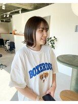 コノユイット(cono huit)&nbsp;オリーブカラー外はねボブ