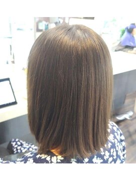 エノモト(ENOMOTO) 40代似合わせ切りっぱなしショートボブダークグレージュ