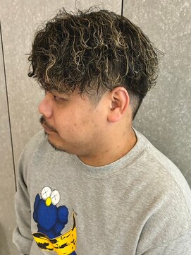 ニアウ 伊勢崎連取店(Niau) 波巻きスパイラルパーマツイストスパイラルパーマシャドウパーマ