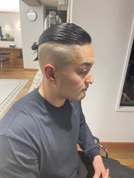 ザデイトウキョウ 表参道 青山(THE DAY TOKYO) マンバンスキンフェード