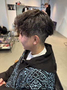 イズ(iss) [Mizuki指名限定]ツイストスパイラルパーマを生かして