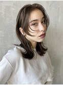 顔まわりウルフ_アースカラーくびれヘアツートンカラー_48973