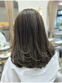 Olive Beige × Layer Cut