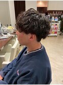 立体感×抜け感で魅せる　スパイラルパーマ/ツーブロック