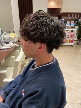 エヌアンドエーコンティ(N&A CONTi) 立体感×抜け感で魅せる　スパイラルパーマ/ツーブロック