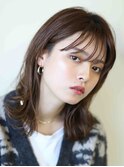 ニュアンス外ハネミディグレージュ