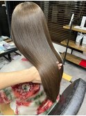 大人シアーベージュミニウルフボブミディアムレイヤー