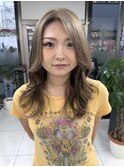 柔らかベージュカラーでつくる大人レイヤー　ローライト