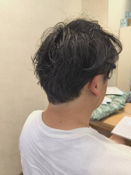 ウイバイファースト(u'i by first) 夏らしいショートパーマスタイル