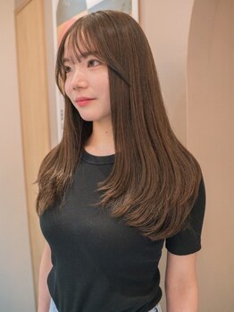 トレンドのレイヤーカットで個性を。自宅でもスタイリングもしやすいようなデザインを[柏/柏駅/髪質改善]