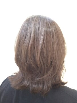 イーチ ヘアーアンドトータルビューティ(each hair&total beauty) ライトウルフ★担当 相川美緒