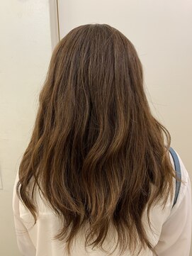 パティオン(PATIONN) ロングスタイル☆軽さを入れてまとまりやすいスタイリングに！