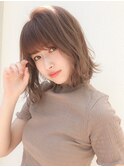 ピンクベージュ