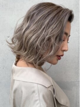 ソルトウォーター(SALT WATER) 外国人風　透け感グレージュ　ボブ　須崎亮太