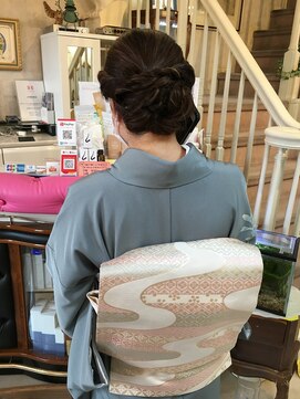 美容室 ティンカーベル 入園式母アップ