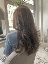 アルト(ALTO)&nbsp;20代30代マットアッシュグレーナチュラル愛されゆるふわロング