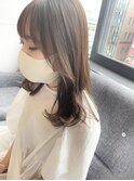 オリーブベージュカラー