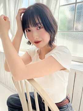 アイユー(ii+U) 外ハネミディアム ボブ　パープルブラック