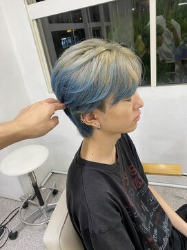 ヘアー アレス(hair ales) メンズブリーチ、センターパート、デザインカラー、エンドカラー