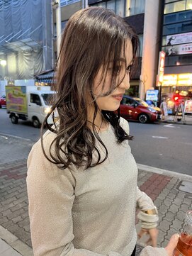 ヌープヘアーアイス(NUUP.hair ici) 大人可愛いミルクティーベージュブリーチなしゆるふわパーマ