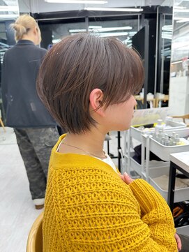 ビューナゴヤ 名駅(VIEW NAGOYA) 丸顔/ミニウルフ/チェリーブラウン/ショートボブ