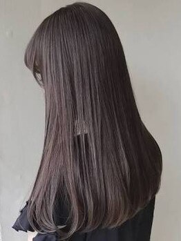 リリー(Lily)の写真/《カット+うる艶縮毛矯正¥8900!!》ウル艶キープで毎日のセットが楽に◎髪触りの良い仕上がりへ