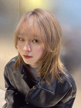 ハイパー(HYPER) ルーツカラー × ミディアムレイヤーカット