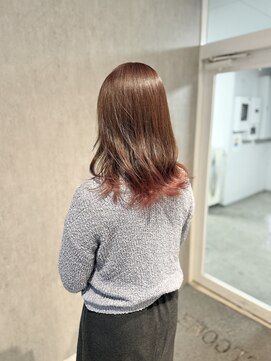 ピンクグラデ毛先ブリーチ