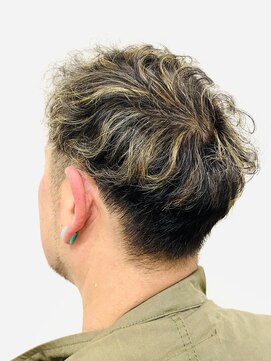 ヨシザワインク ハコザキ 水天宮前 日本橋人形町(YOSHIZAWA Inc.HAKOZAKI) メンズハイライトカラー◎波巻きパーマで外国人風