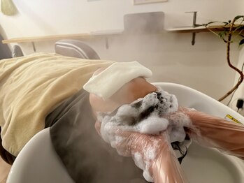 ヘアーグルーミング アイム(Hair &Grooming aim)の写真/癒やしとご褒美はヘッドスパが人気◎半個室で至福のひととき。日々の疲れを解き放つサロン☆