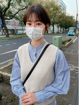 シゼン(SHIZEN) コンパクトな耳かけショートボブ