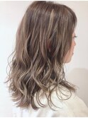 ハイライト×ホワイトグレージュ