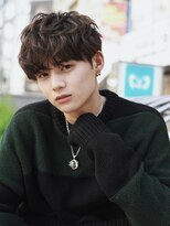 ジョエミバイアンアミ(joemi by Un ami)&nbsp;メンズウェーブヘア 簡単スタイリングのメンズヘア マッシュ