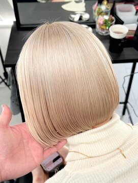 ロイス 神宮前(ROIS) セミディ/シアーカラー/ダークアッシュ/姫カット