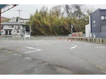 チェレ ロッソ 金剛店(Chere rosso)の雰囲気（金剛駅から3分の好立地【大型駐車場80台完備】サンプラザと併用）