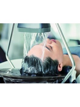 メンズの頭皮を救う★頭浸浴ヘッドスパで頭皮の巡りを促進し、抜け毛予防＆育毛促進！