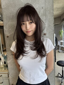 カート バイ デコ(Kurt by DECO) ワンカールでキマる!ハッシュカットと大人透明感ブラウン