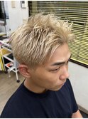 スパイキーショート　ブロンドカラー