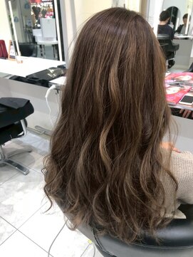 キャパ(CAPA) ハイライト×グレージュカラー(茅ヶ崎/20代/韓国ヘア)