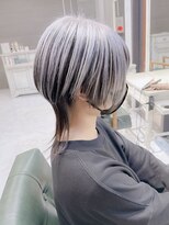 デイズ(days) ひし形レイヤーボブウルフ/ホワイトツートンカラー
