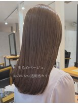 フー(feu) 透け感ベージュ。