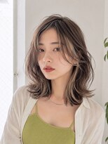 エヌア(ENURE)&nbsp;ロングレイヤー ベージュカラー ショートボブ 切りっぱなし