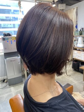 トランクヘアデザイン 大宮(TRUNK hair design) 大人可愛い丸みショートボブ｜艶髪ブラウン