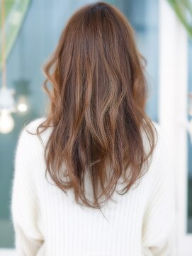 ヴィアラ 自由が丘(VIALA) 【VIALA 自由が丘】フェミニン×パーマ