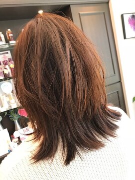 イーチ ディー ヘアーアンドトータルビューティー(each dee hair&total beauty) 暖色系カラー/エアセミディ