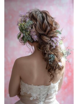 パスクア パスクア★ブライダル　ロマンチック編みおろしヘア